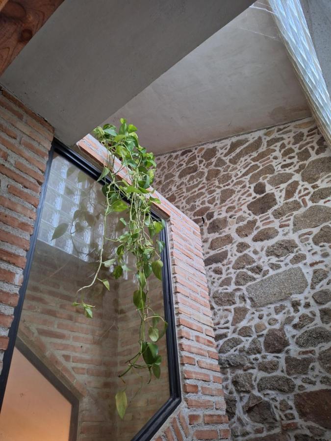 Hostal El Patio Restaurante San Bartolome de Pinares Exterior photo